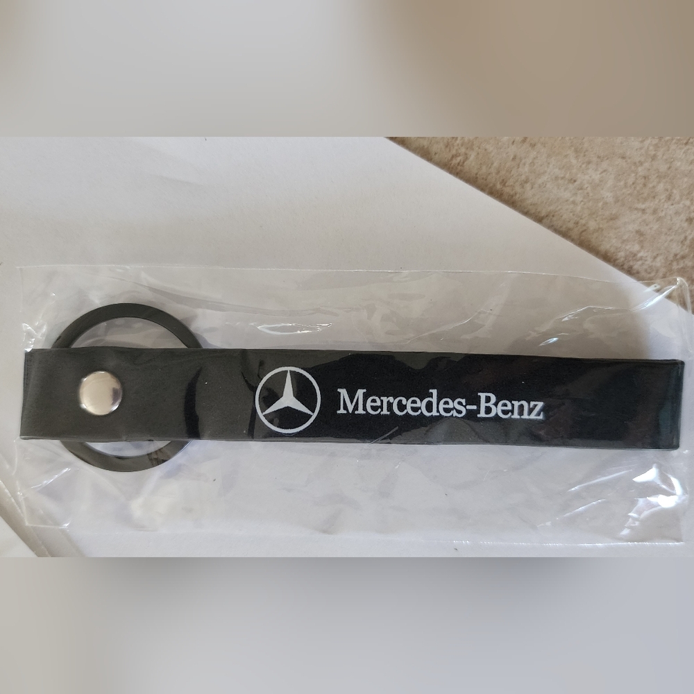 New Mercedes keychain